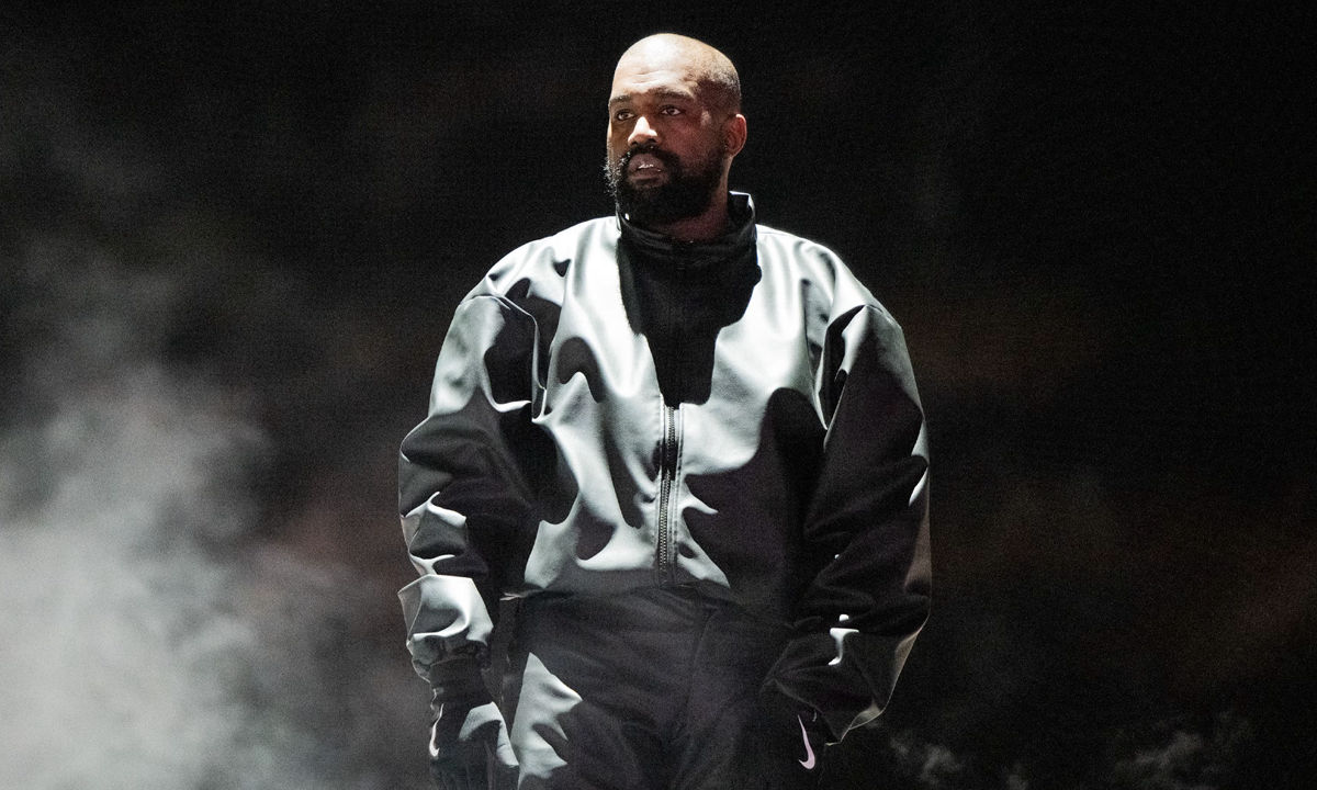 Ye no lanzó ‘BULLY’                              ¿A alguien le sorprende?