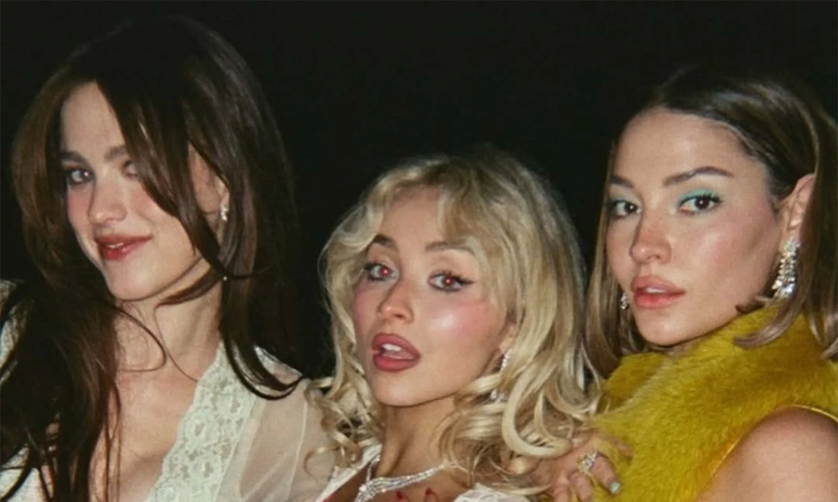 Sabrina Carpenter y Margaret Qualley se apoderan de ‘House Tour’