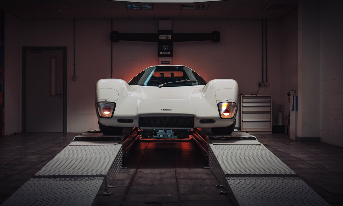 El M6GT regresa como el homenaje definitivo a Bruce McLaren